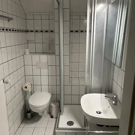 Idyllische Ferienwohnung In Wiefelstede Exterior foto